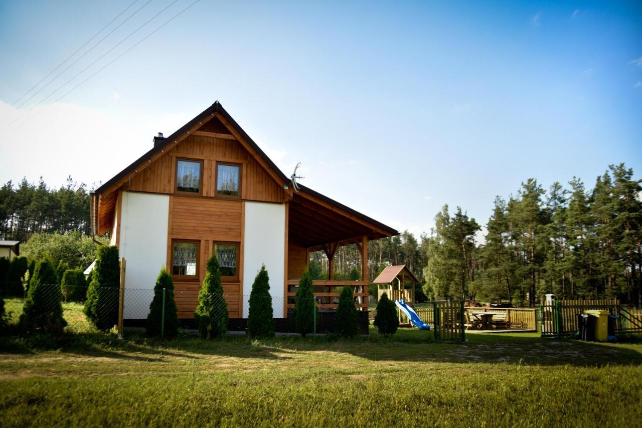 فيلا Domek Letniskowy Nad Stawem Lipusz المظهر الخارجي الصورة